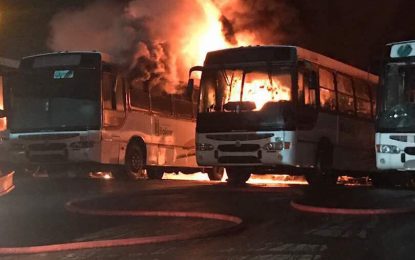 Terroristas queman más de 50 unidades de TransBolívar
