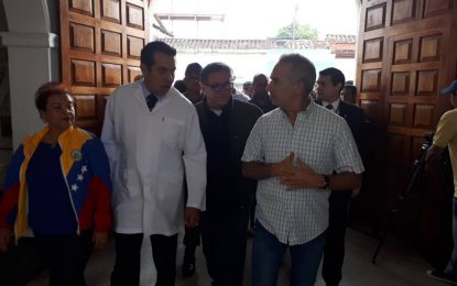 1,5 millones de dólares en equipos médicos se entregaron al Hospital Central de San Cristóbal