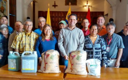 40 productores de Capacho Nuevo, reciben semillas de maíz