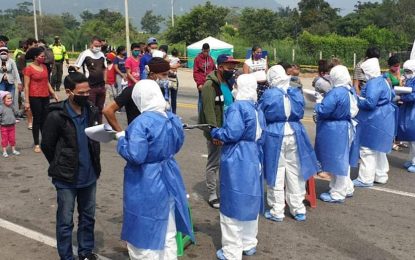 Protectorado recibe a connacionales en el Puente Simón Bolívar con dispositivo epidemiológico 