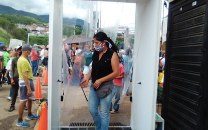 Se instalan cabinas de desinfección en el Mercado Las Margaritas de Táriba