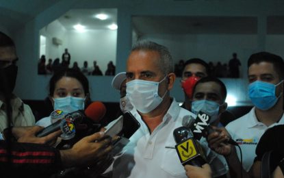 Bernal entrega a estructura del PSUV kit de bioseguridad para elecciones del 6D