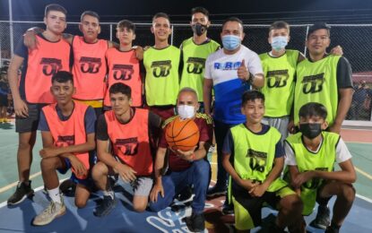 Niños y adolescentes del sector Caña Veral cuentan con cancha deportiva