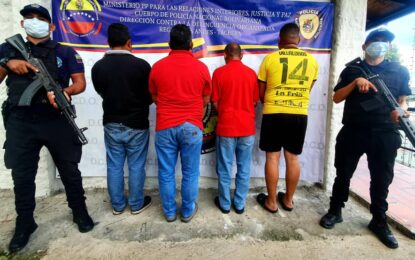 Capturan a sujetos que traficaban gasolina en cisternas hacia Colombia