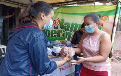 Feria del Campo Soberano abasteció Base de Misiones en el municipio Andrés Bello