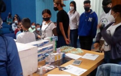 Niños con diabetes del programa Caremt recibieron insulina y lancetas