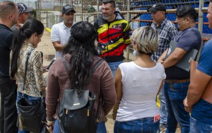 IDT inspecciona instalaciones deportivas de Colón