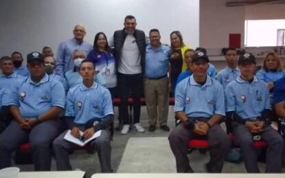 Umpire internacional Miguel Hernández dictó taller a árbitros del Táchira
