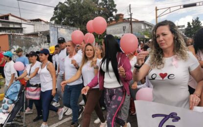 Tachirenses caminan rosa por la vida