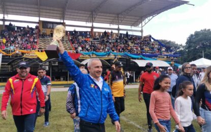 Más de 700 niños participan en la Copa Mundial Infantil 2022 en San Cristóbal