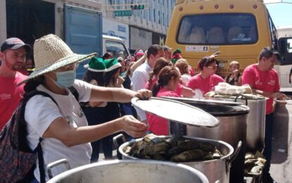 Zona Educativa Táchira compartió 3 mil hallacas en Parrandón Navideño