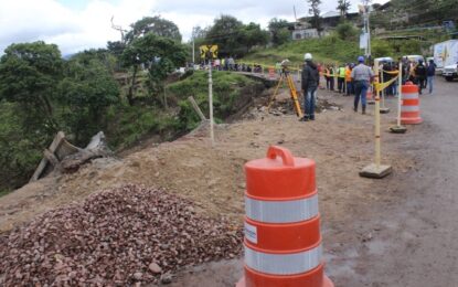 Frontera: Ejecución de trabajos en vía La Chicharronera avanzan con éxito