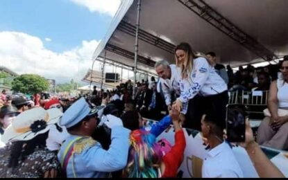 “Se estima que participen más de 100 mil personas con los visitantes colombianos”