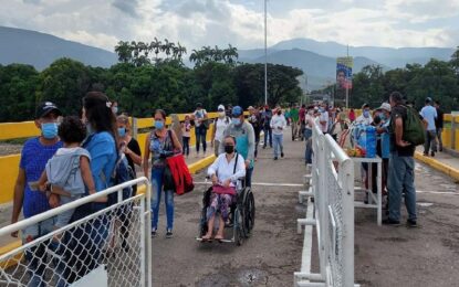 Articulan plan piloto para paso de vehículos particulares por el Puente Internacional Simón Bolívar