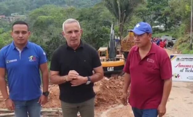 Gobernador Bernal inspeccionó trabajos de rehabilitación en la vía El Palmar de la Copé