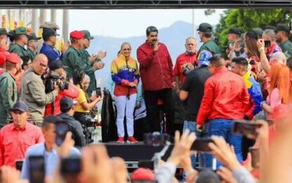 Gobernador Bernal celebra la década que cumple Maduro en el poder