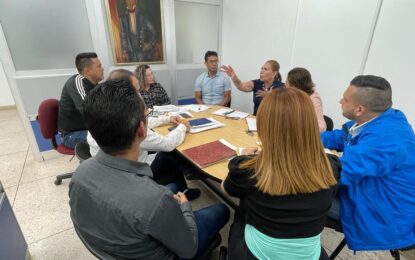 Ejecutivo y Legislativo regional evalúan plan de trabajo 2023