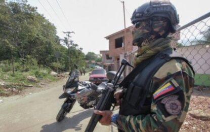 Venezuela y Colombia inician recuperación de víctimas del paramilitarismo