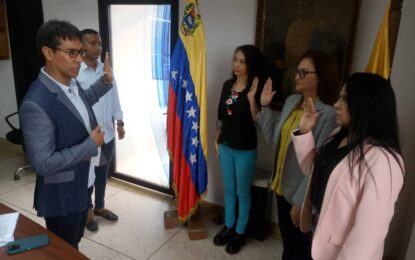 Juramentados representantes del jurado calificador del premio que otorga Gobernación a los periodistas