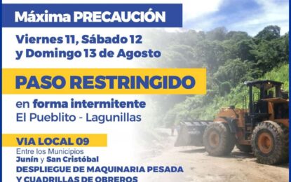 Despliegue por remoción de derrumbes en la vía  El Pueblito Lagunillas