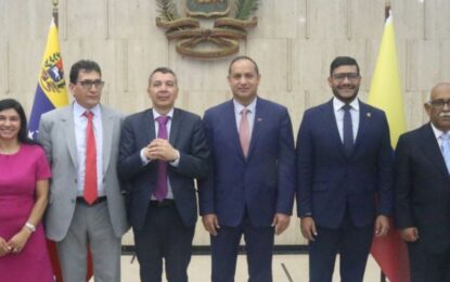Autoridades de Transporte de Venezuela y Colombia instalan primera reunión en Caracas