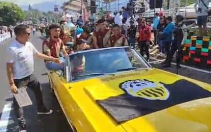 La España se llenó de color en el gran desfile de feria