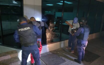 Detenidos sujetos solicitados por varios delitos