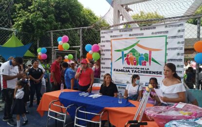 Más de 100 ayudas técnicas entregadas en jornada integral en el municipio Bolívar