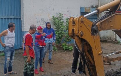 Inician trabajos para sustituir red de aguas servidas en calle 5 de San Antonio