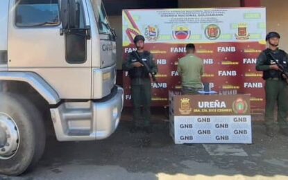 Retenido carbón vegetal por presunto contrabando de extracción