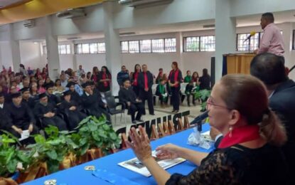 Triunfadores sin Barreras: Jóvenes con discapacidad se gradúan