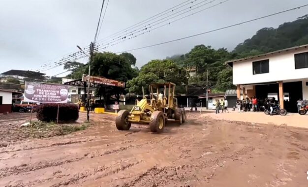 Gobernador Bernal: Maquinarias trabajan de manera continúa en sectores afectados por lluvias