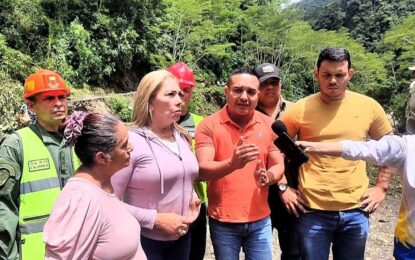 Equipo Multidisciplinario atiende a la comunidad de San Vicente de la Revancha