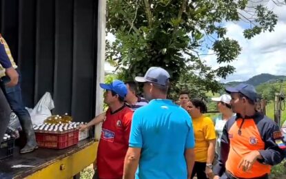 Programas de alimentación se despliegan para atender a familias afectadas por deslizamiento