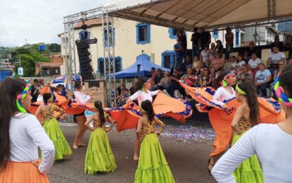 Táriba se vistió de alegría, colores y talentos en el Gran Desfile de la Feria de la Consolación 2025