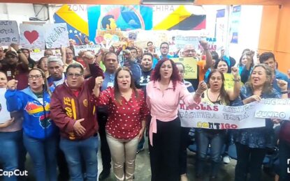 Docentes del Táchira respaldan al presidente Maduro y defiende la soberanía del país