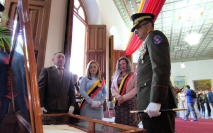 CLET conmemora 161 años de la Constitución y exalta trabajo en equipo de legisladores