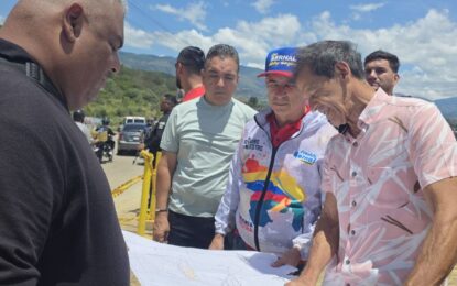 Se consolidan trabajos de estabilización de la vía en el sector Los Peluches