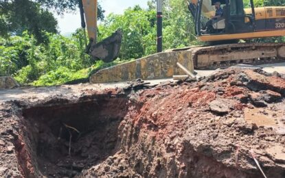 Paso Restringido en tramo El Pueblito vía Rubio Local 09